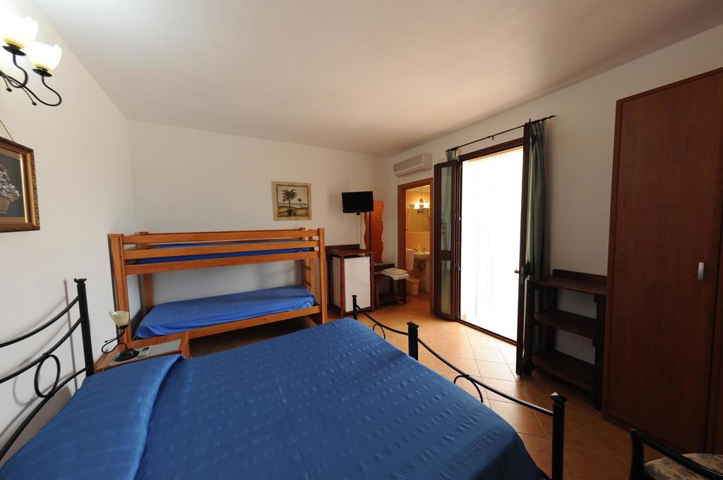 B&B Il Giardino Degli Ulivi 托雷桑塔萨宾娜 外观 照片